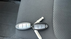 Nissan Qashqai 1.3 DiG-T N-Connecta 5dr Petrol Hatchback